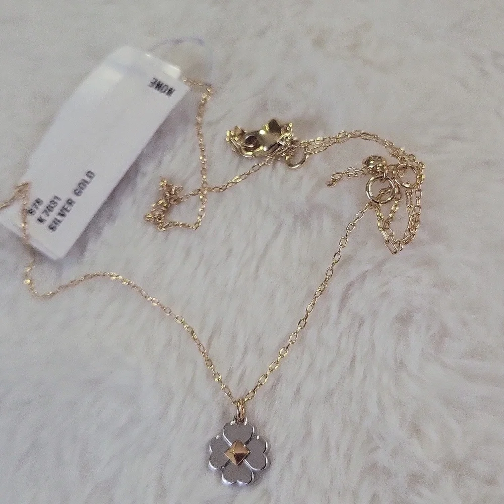 Elegant Silver and Gold Clover Necklace - Picture 2 of 5
